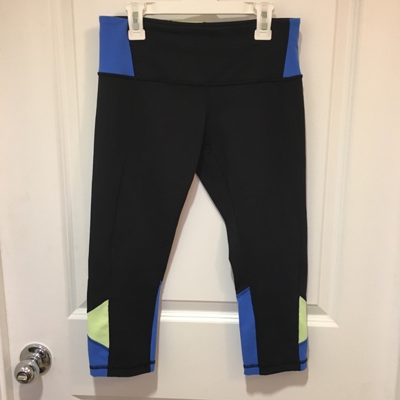 Lululemon Embody Crop - Picture 1 of 6